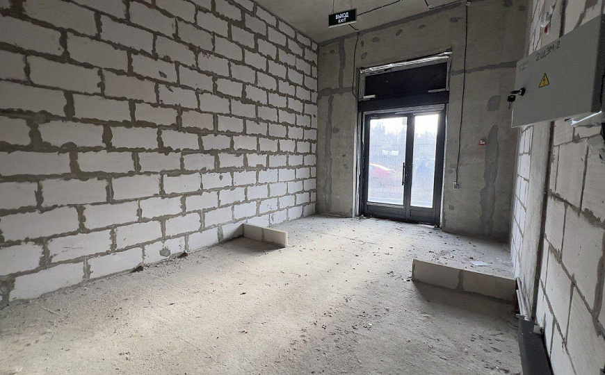 Сдам торговое помещение, 96 м² фото
