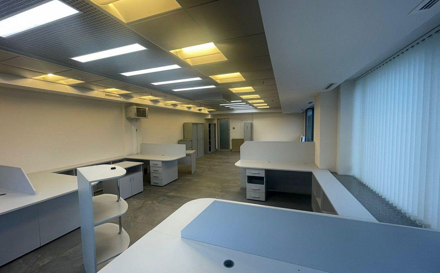 Сдам бизнес-центр/офисный центр, 1 153 м² фото