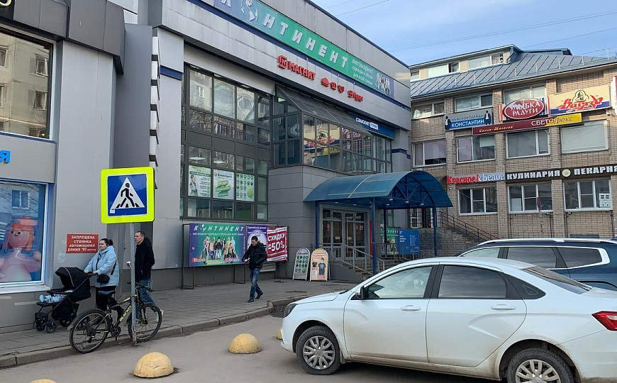 Сдам торговое помещение 32,3 м2. первый этаж ТЦ фото