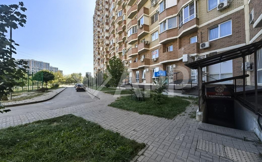 Сдаю помещение свободного назначения, 313 м² фото