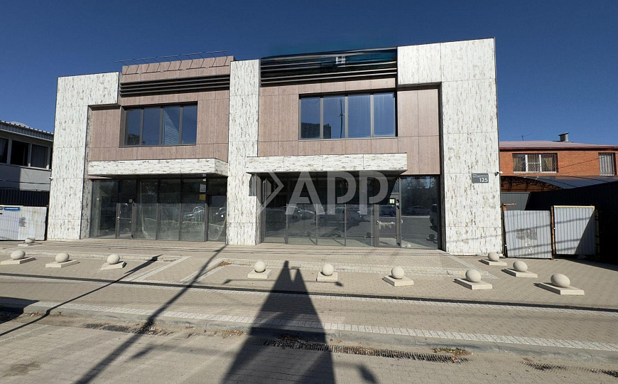 Сдаю отдельно-стоящее здание, 300 м² фото