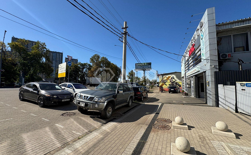 Сдаю отдельно-стоящее здание, 300 м² фото