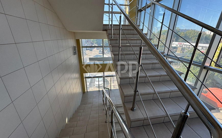 Сдаю бизнес-центр/офисный центр, 46 м² фото
