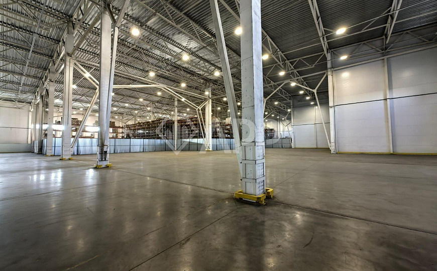 Сдаю складское помещение, 3 000 м² фото