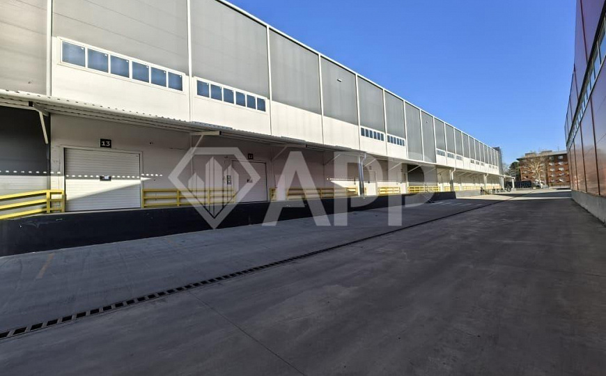 Сдаю складское помещение, 3 000 м² фото