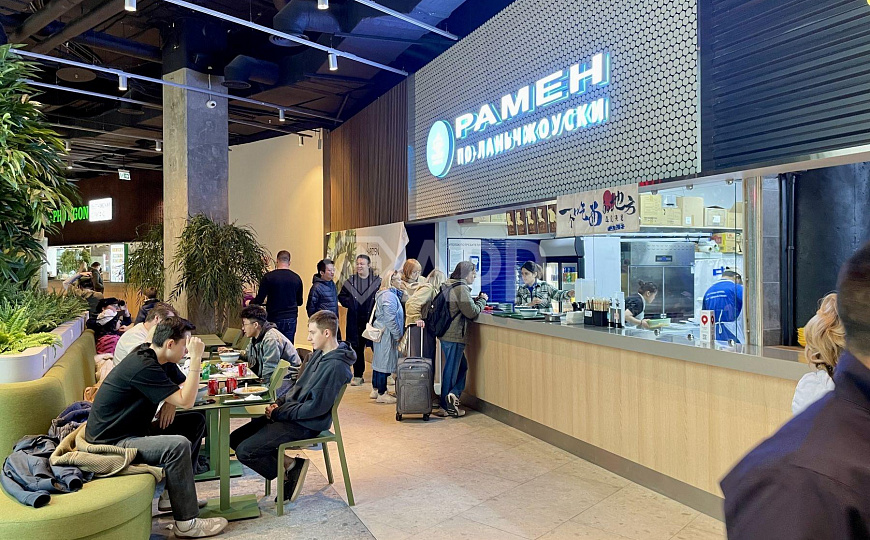 ТРЦ "Ботаника", корнеры от 16,5м2 на фуд-молле  фото