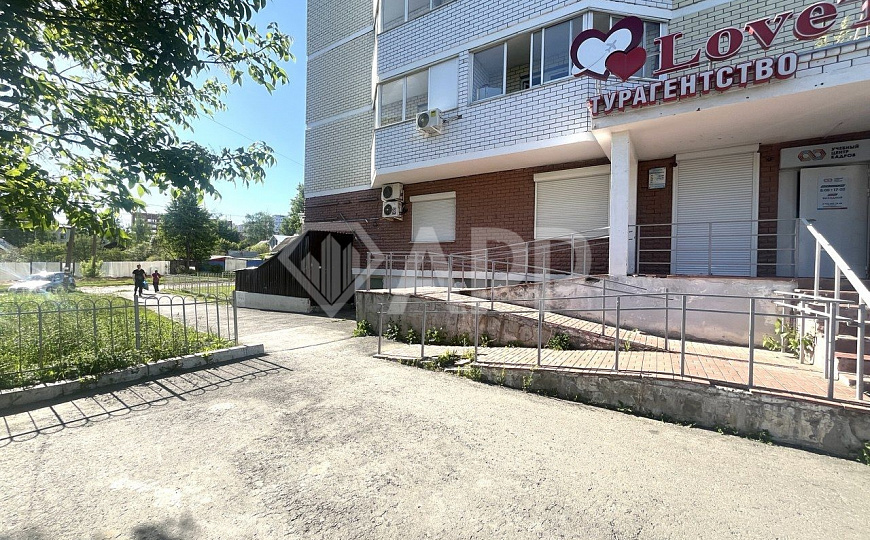 Продается помещение с арендатором, 121 кв. фото