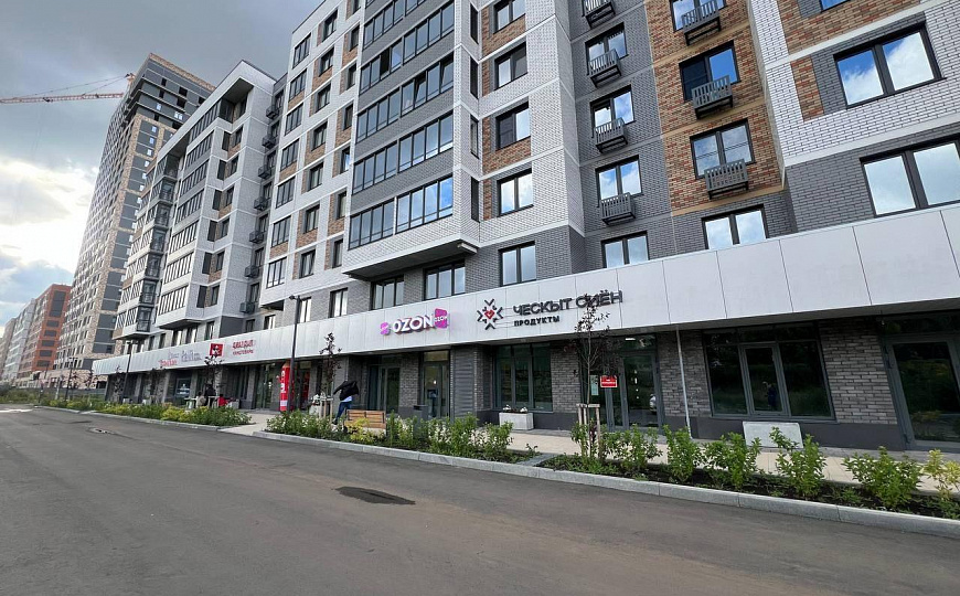 Аренда помещения свободного назначения, 1 линия, высокий трафик фото