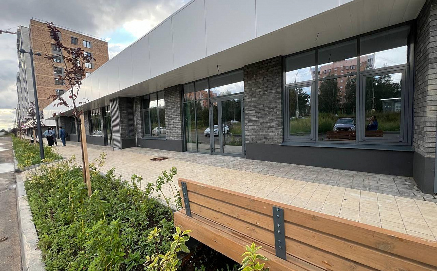 Аренда помещения свободного назначения, 1 линия, высокий трафик фото