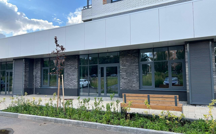 Аренда помещения свободного назначения, 1 линия, высокий трафик фото