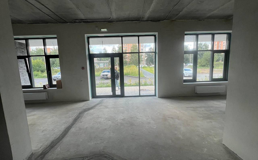 Аренда помещения свободного назначения, 1 линия, высокий трафик фото