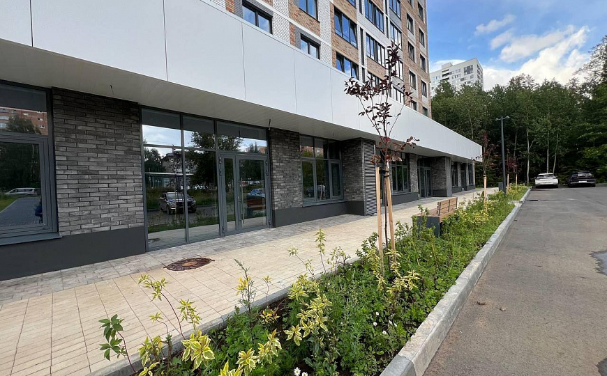 Аренда помещения свободного назначения, 1 линия, высокий трафик фото