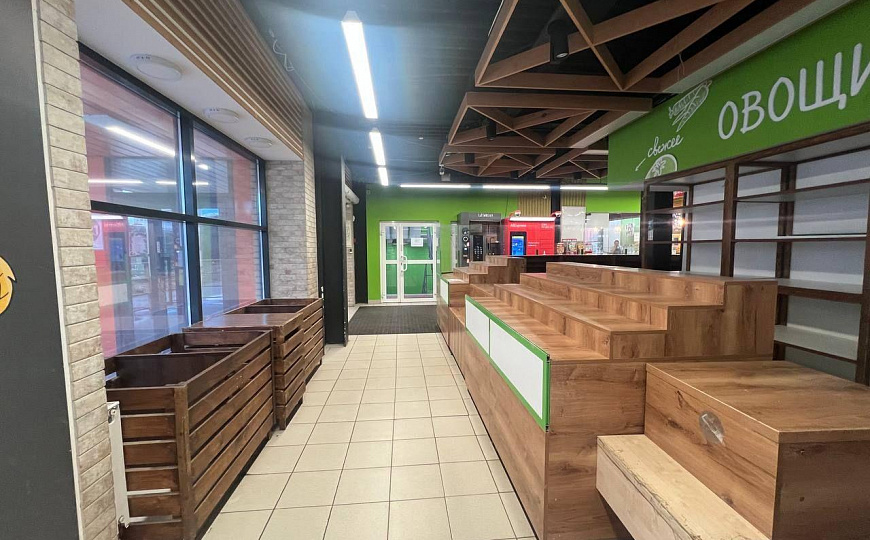 Торговые/офисные помещения, 600-1200 м²  в Торговом центре. фото