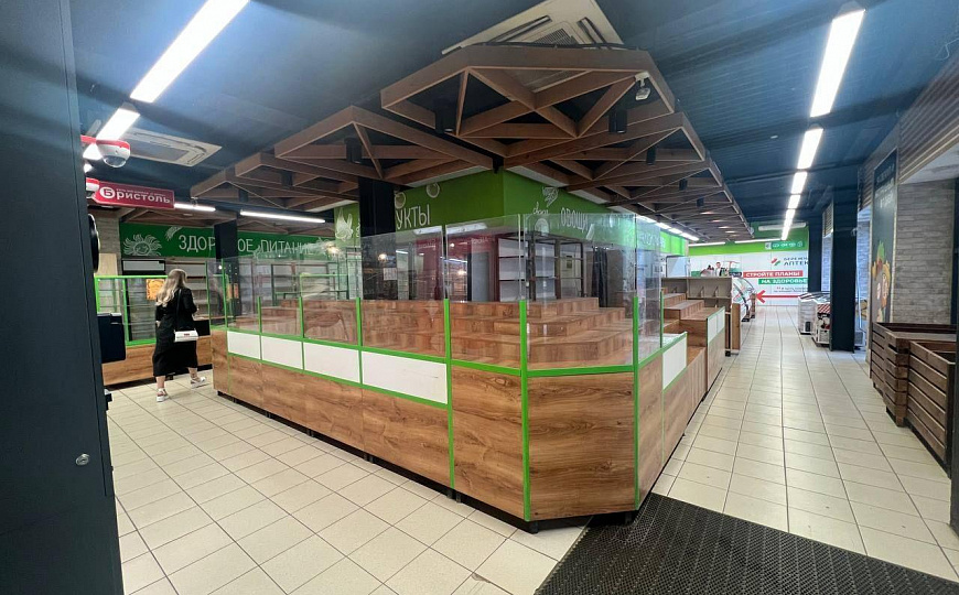 Торговые/офисные помещения, 600-1200 м²  в Торговом центре. фото