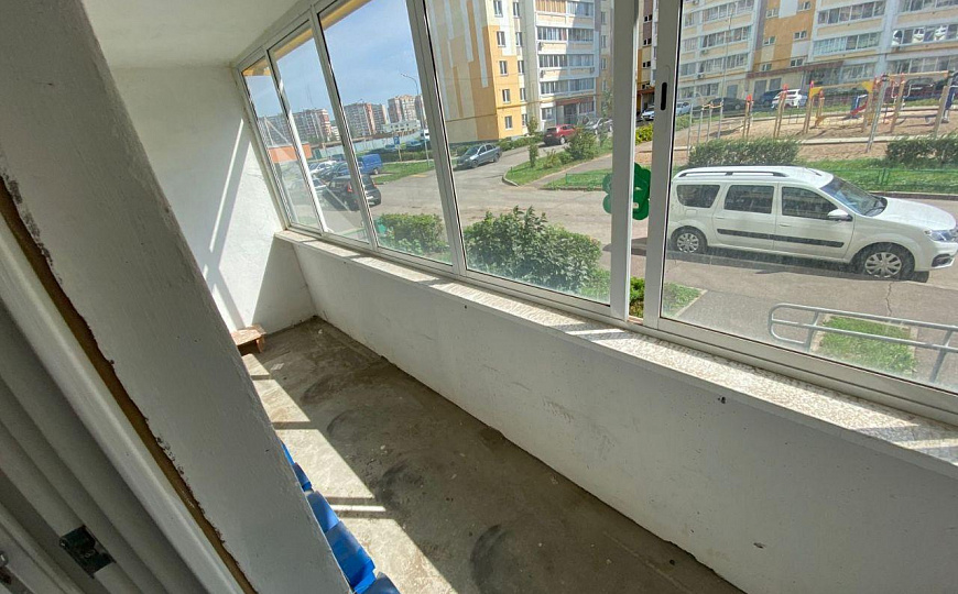 Сдается помещение (67 кв м + 33 кв м) свободного назначения на первой линии. фото