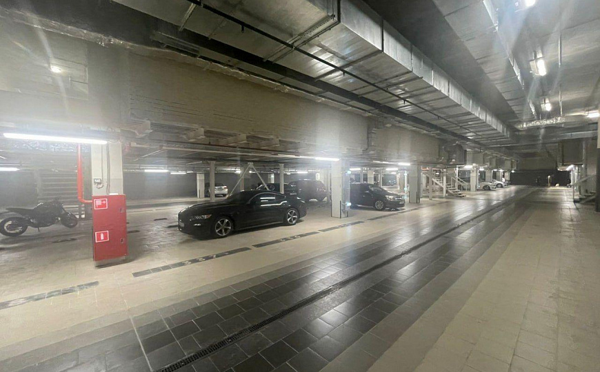 Фитнес центр с бассейном в ЖК Liberty 747,7 м.кв. фото