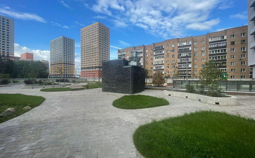 Фитнес центр с бассейном в ЖК Liberty 747,7 м.кв. фото