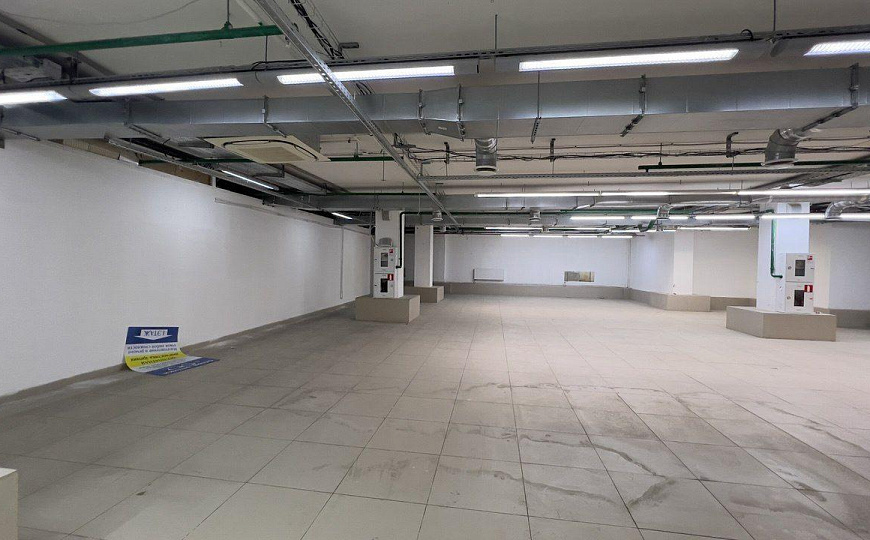 Помещение в крупном ТЦ от 100 до  880 кв.м. фото