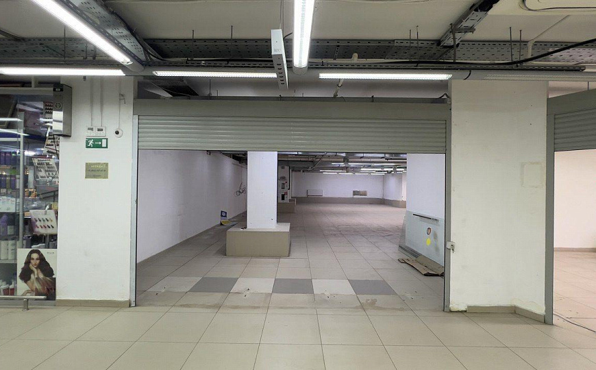 Помещение в крупном ТЦ от 100 до  880 кв.м. фото