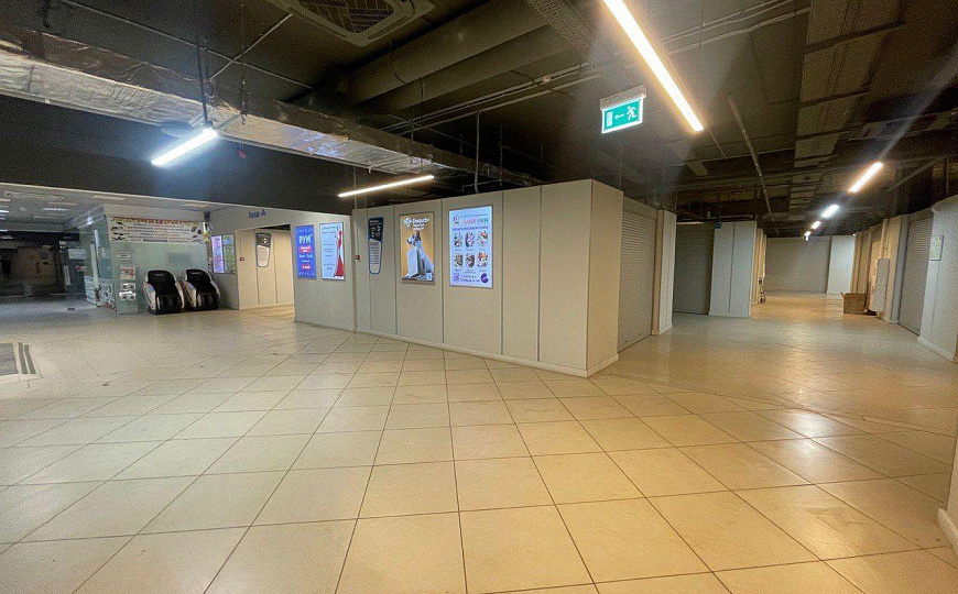 Помещение в крупном ТЦ 1500м фото