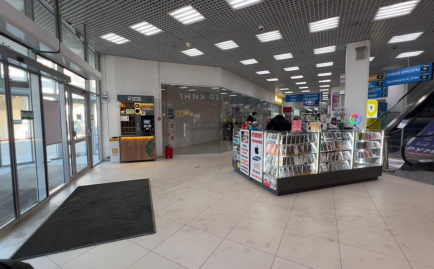 Помещение в крупном ТЦ 1500м фото