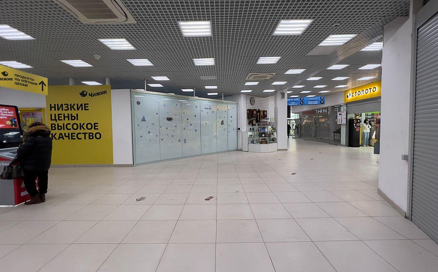 Помещение в крупном ТЦ 1500м фото