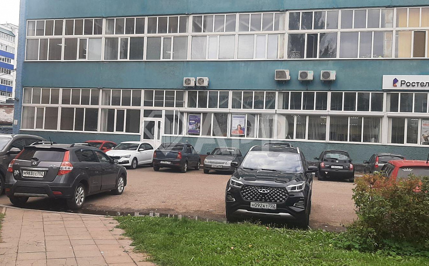 Сдам отдельно стоящее здание, 300 м² фото