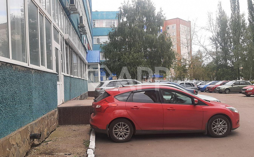 Сдам отдельно стоящее здание, 300 м² фото