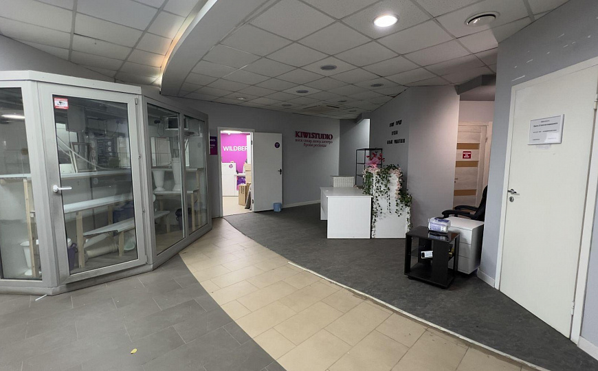 Сдам остров, 15 м² в оживленном торговом центре  фото