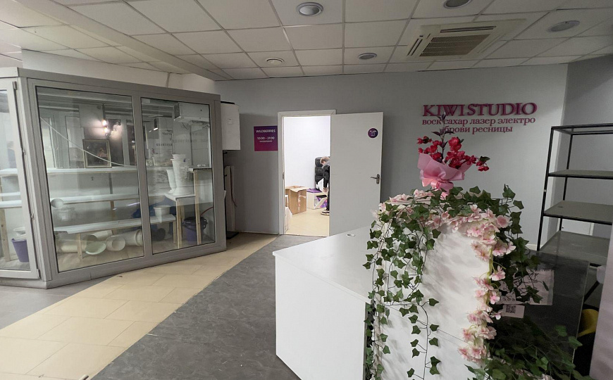 Сдам остров, 15 м² в оживленном торговом центре  фото