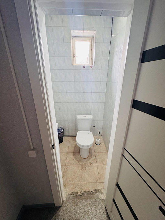 Земля с офисами для продажи автомобилей и техники, 1 500 м² фото