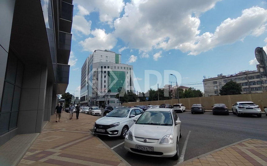 Сдаю торговое помещение, 100 м² фото