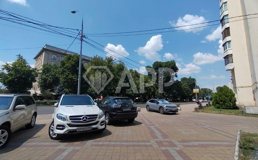 Сдаю торговое помещение, 100 м² фото