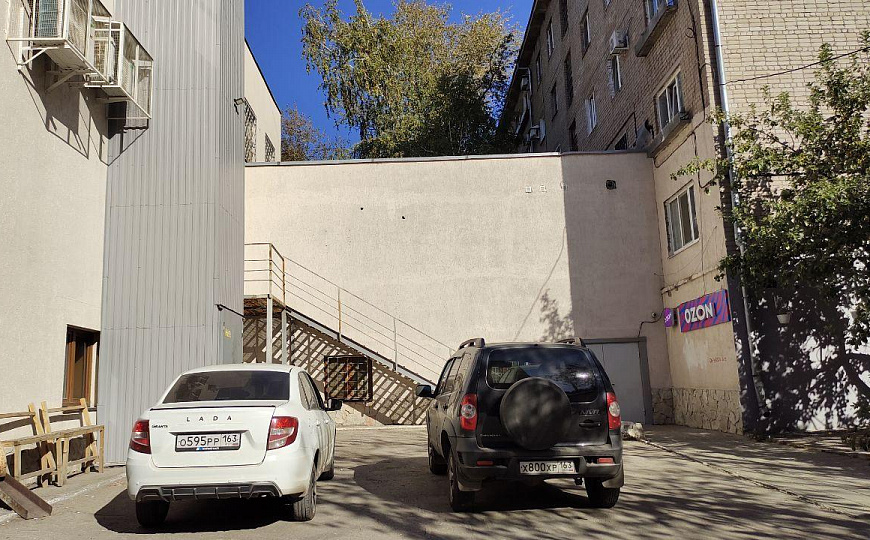 Продается здание с земельным участком, (ГАБ) фото
