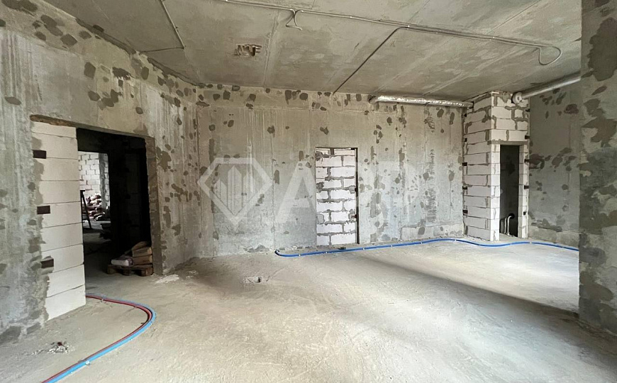 Продаю торговое помещение, 98,3 м² фото