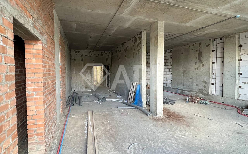 Продаю торговое помещение, 98,3 м² фото