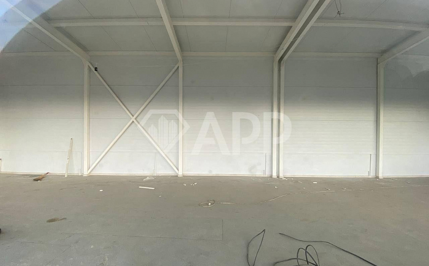 Сдаю торговое помещение 28.5 м² на первой линии Мамадышского тракта фото