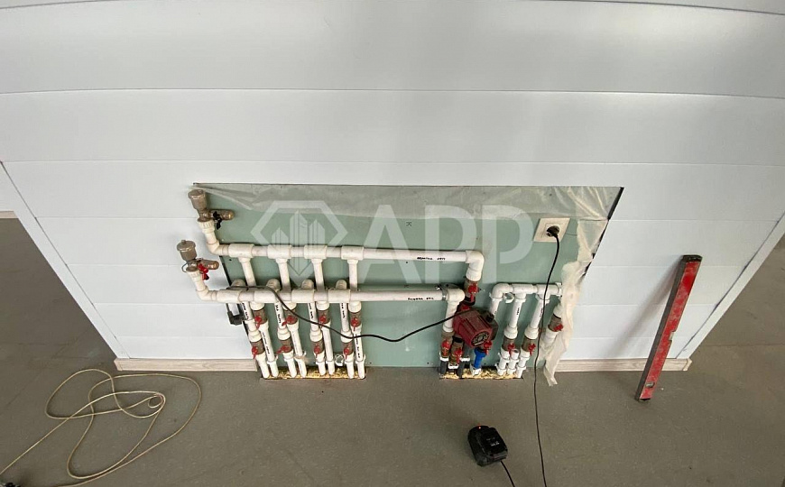 Сдаю торговое помещение 28.5 м² на первой линии Мамадышского тракта фото