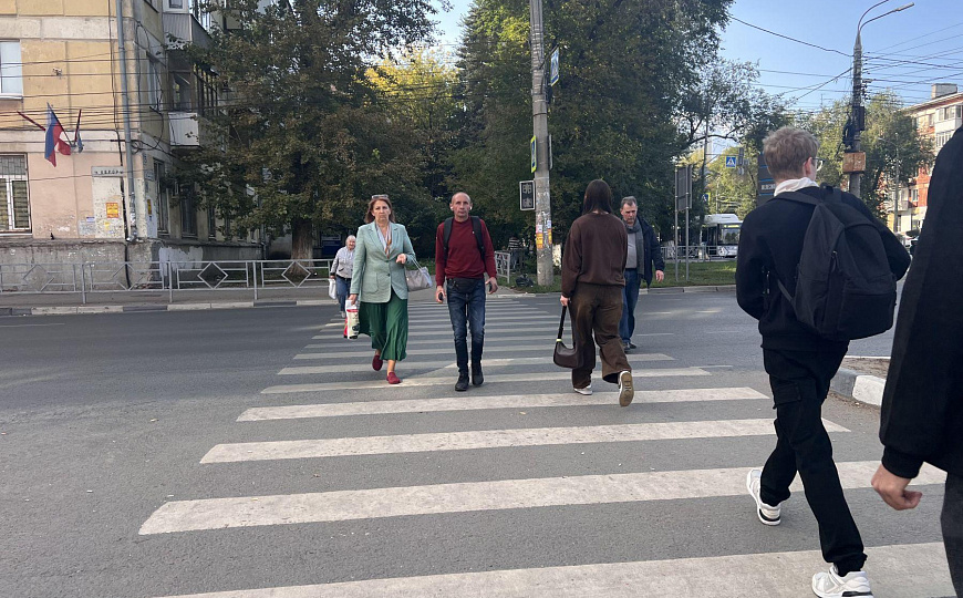 Здание 750м2 на первой линии с пешеходным трафиком фото