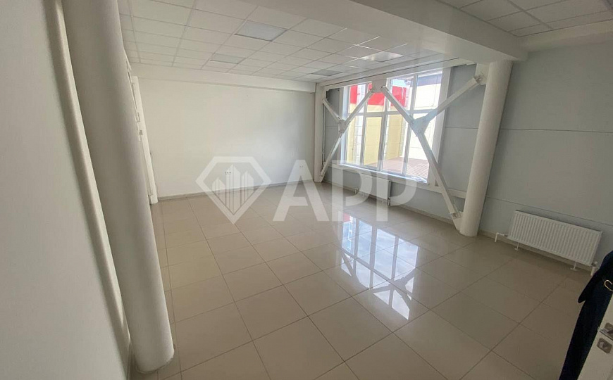 Сдаются помещения (16, 25, 43 кв.м) свободного назначения с парковкой в удобной локации фото