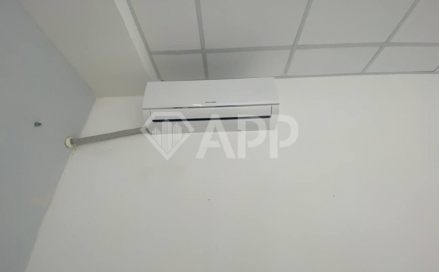 Сдаются помещения (16, 25, 43 кв.м) свободного назначения с парковкой в удобной локации фото