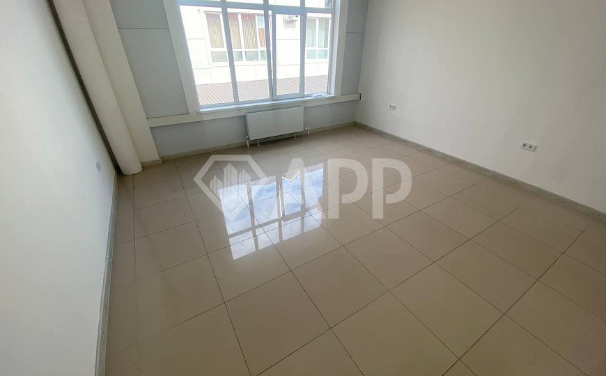 Сдаются помещения (16, 25, 43 кв.м) свободного назначения с парковкой в удобной локации фото