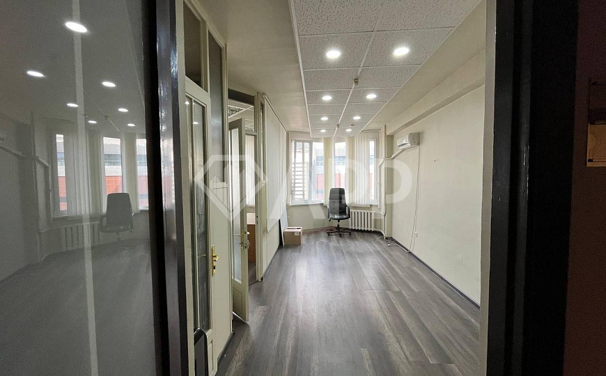 Офис. Садовая . Центр . 76.5м2. фото