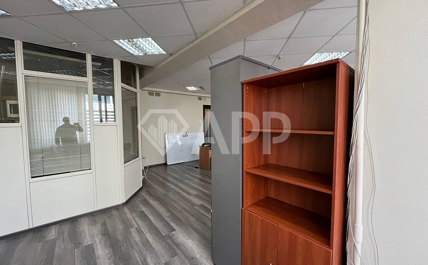 Офис. Садовая . Центр . 76.5м2. фото