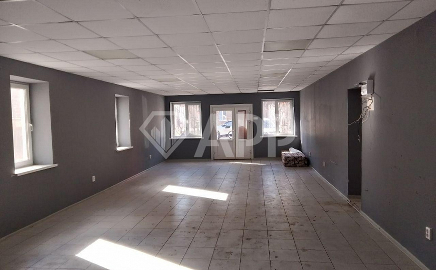 Продается отдельно стоящее здание с двумя входами: основной и запасной, вход на 2этаж отдельный со д фото