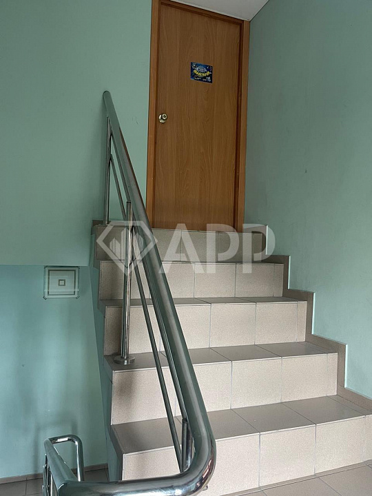 Здание в жилом массиве с арендаторами, 980 м2 фото