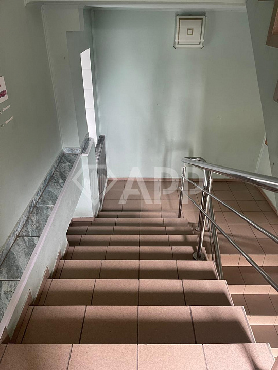 Здание в жилом массиве с арендаторами, 980 м2 фото