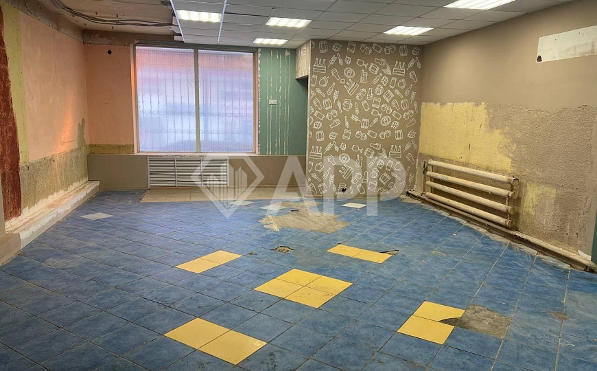 Помещение с высоким пешеходным трафиком фото