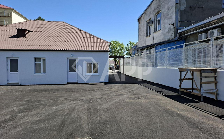 Продаю отдельно стоящее здание, 170 м² фото