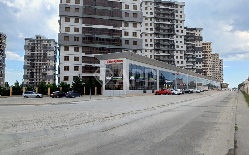 Сдам торговое помещение, 600 м² фото